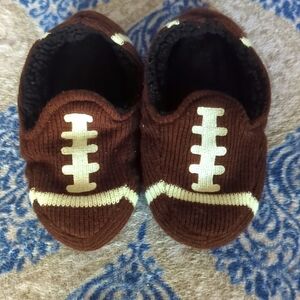 Men's Soft Stretchy Football Slippers Large?